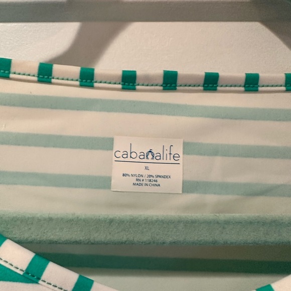 Cabana life 50+UPF sun protection - Picture 3 of 3